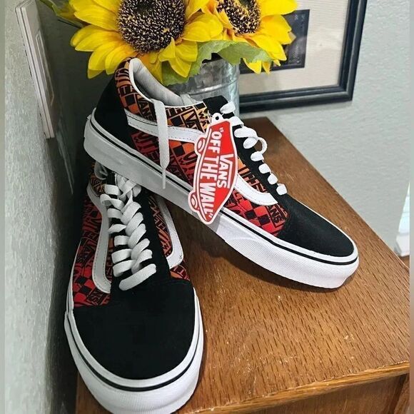 NWT Vans Off The Wall Sneakers Men 7.0 Women 8.5 Black, Orange, Yellow - Picture 2 of 8